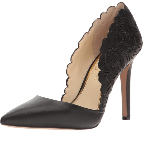 Jessica Simpson Dressy pump, laser cut detail - Picture 6 of 6